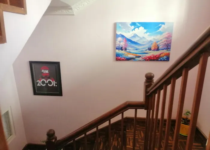 Below The Hills Whome Theatre Appartement *